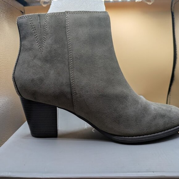 Vionic Women's Madeline Leather  Ankle Boot SZ 10 Grey - Picture 3 of 10